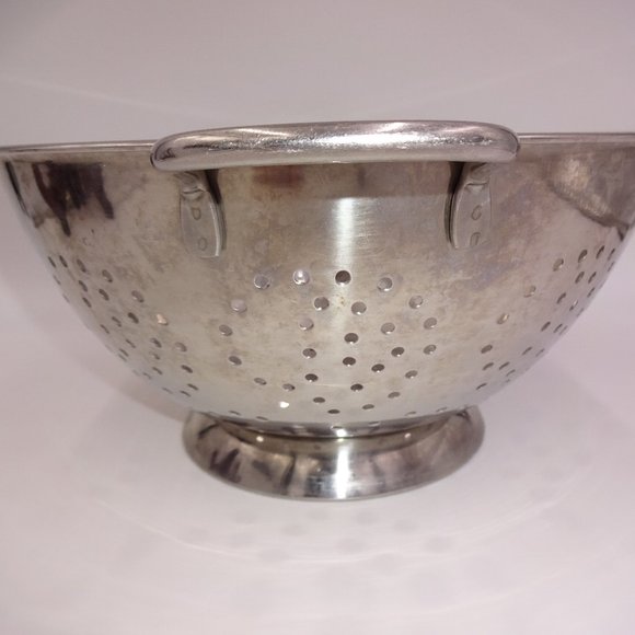 Large Innova 18-10 Stainless Steel Footed Food Strainer Colander Handles Korea - Picture 4 of 9